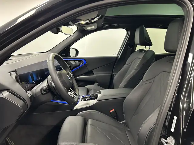 BMW X3 view 4