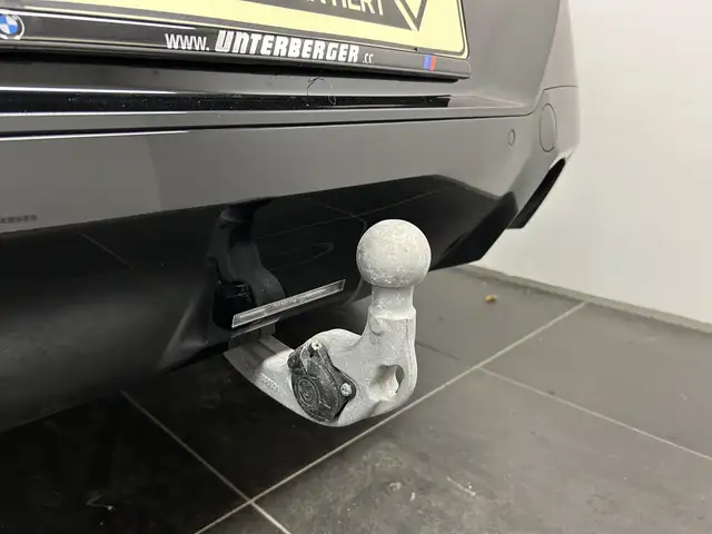 BMW X3 view 12