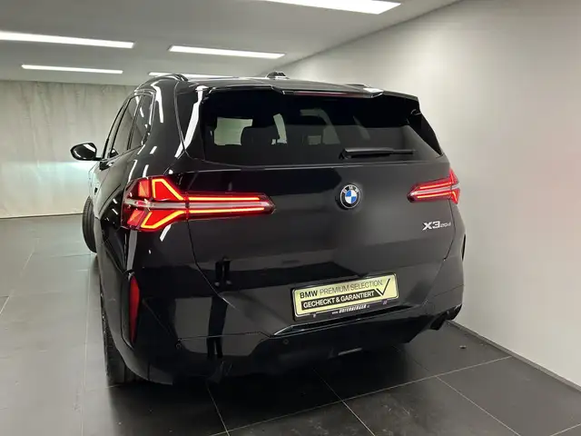 BMW X3 view 10