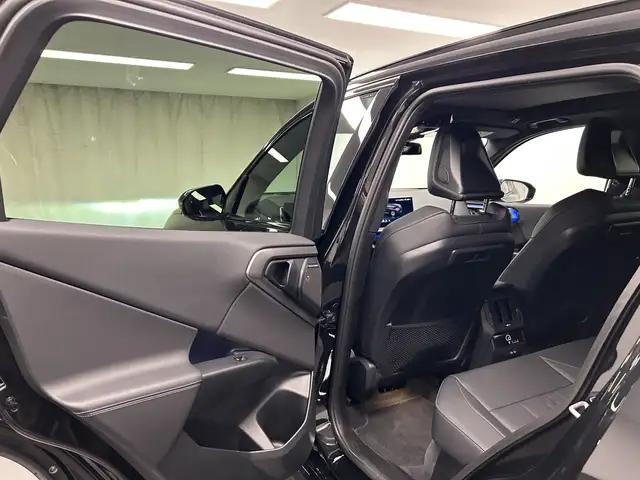 BMW X3 view 14