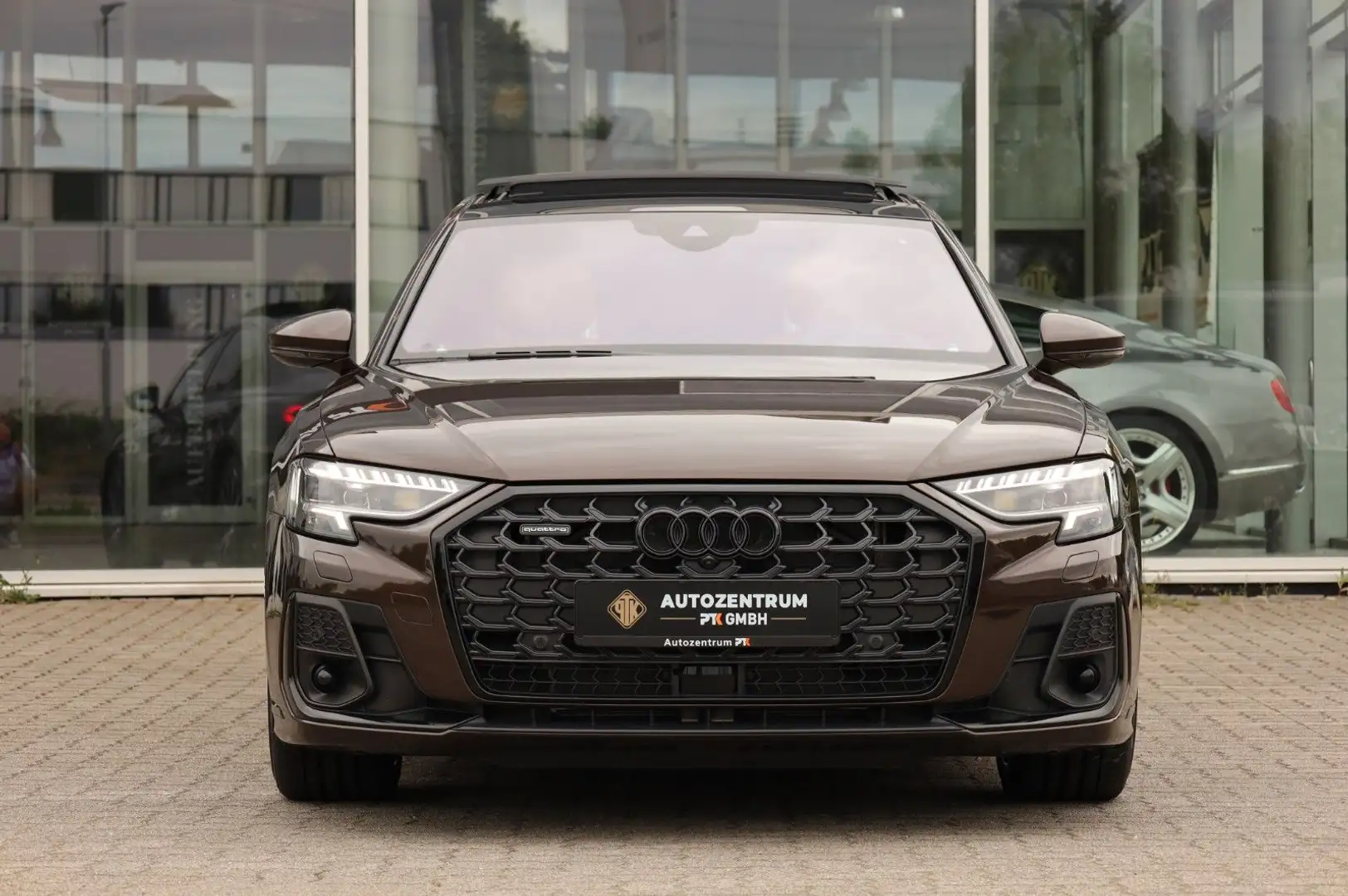 Audi A8 50 TDI Lang Exclusive B&O Pano HeadUp 3xTV Brun - 2