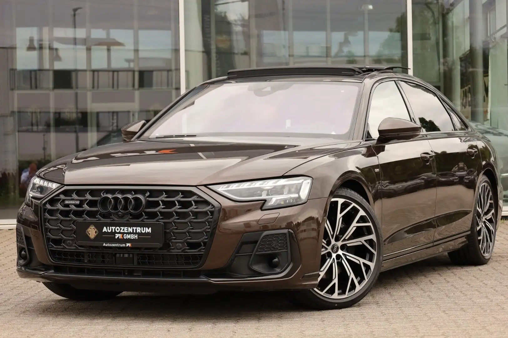 Audi A8 50 TDI Lang Exclusive B&O Pano HeadUp 3xTV Brun - 1