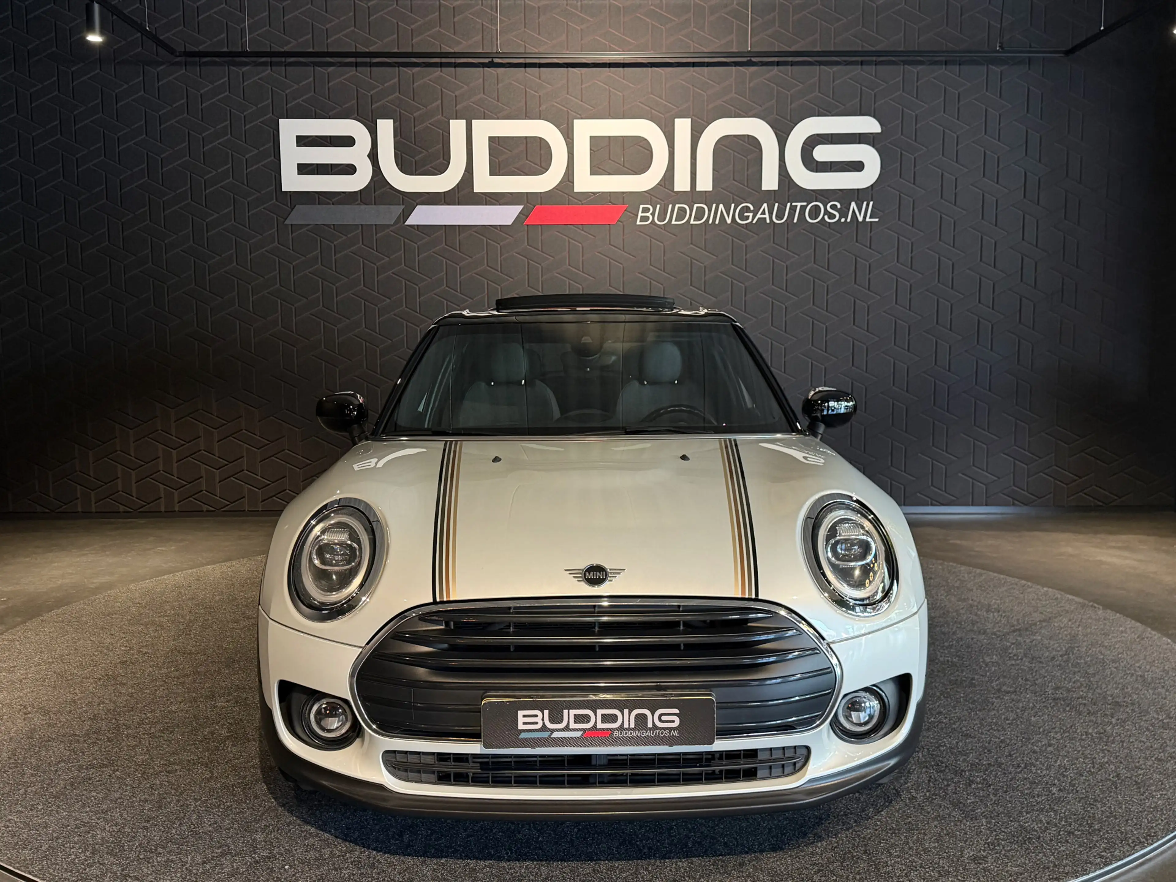 MINI Cooper Clubman 1.5 Pepper |Panoramadak|keyless|trekhaak| — photo 2