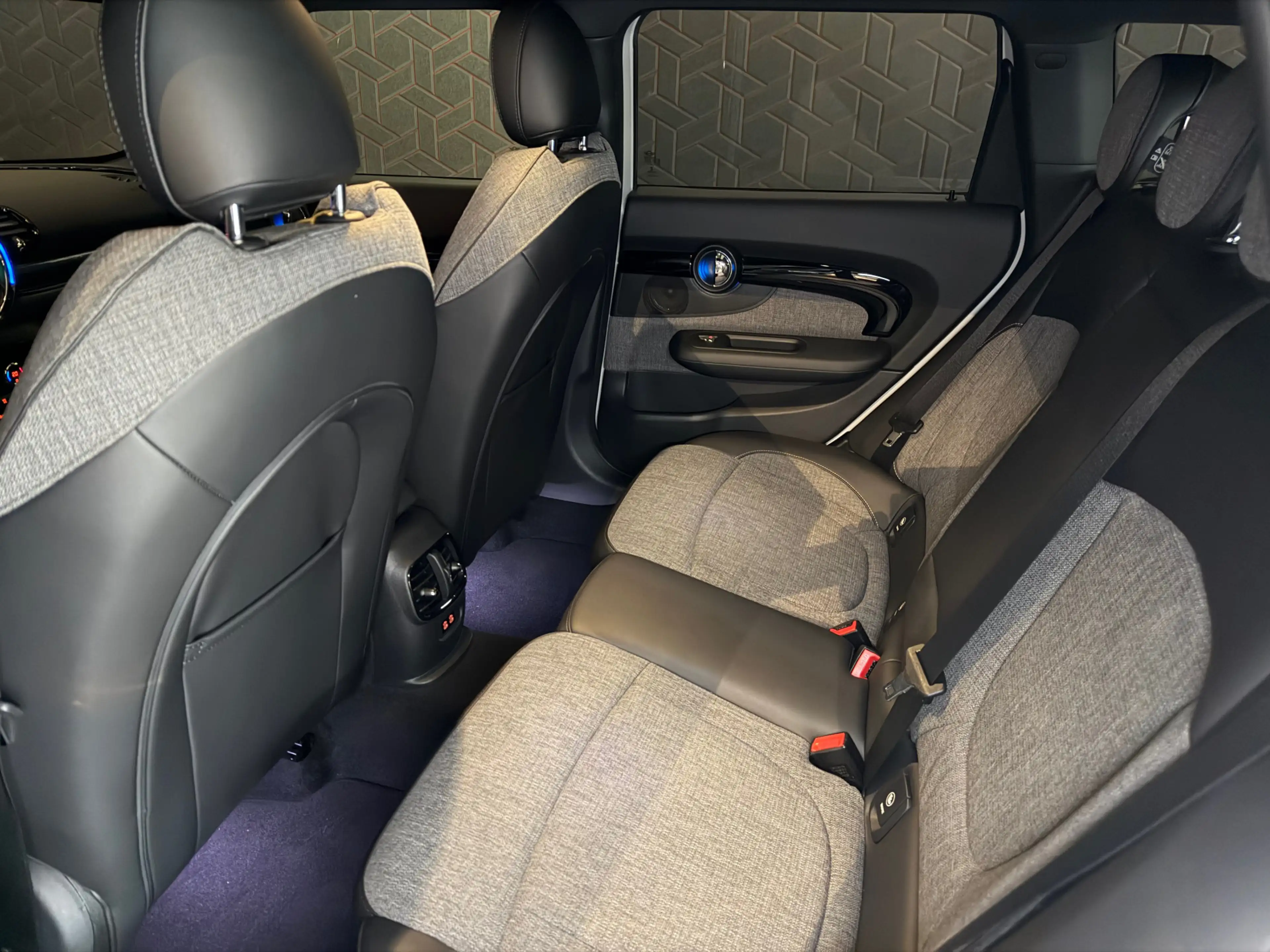 MINI Cooper Clubman 1.5 Pepper |Panoramadak|keyless|trekhaak| — photo 10