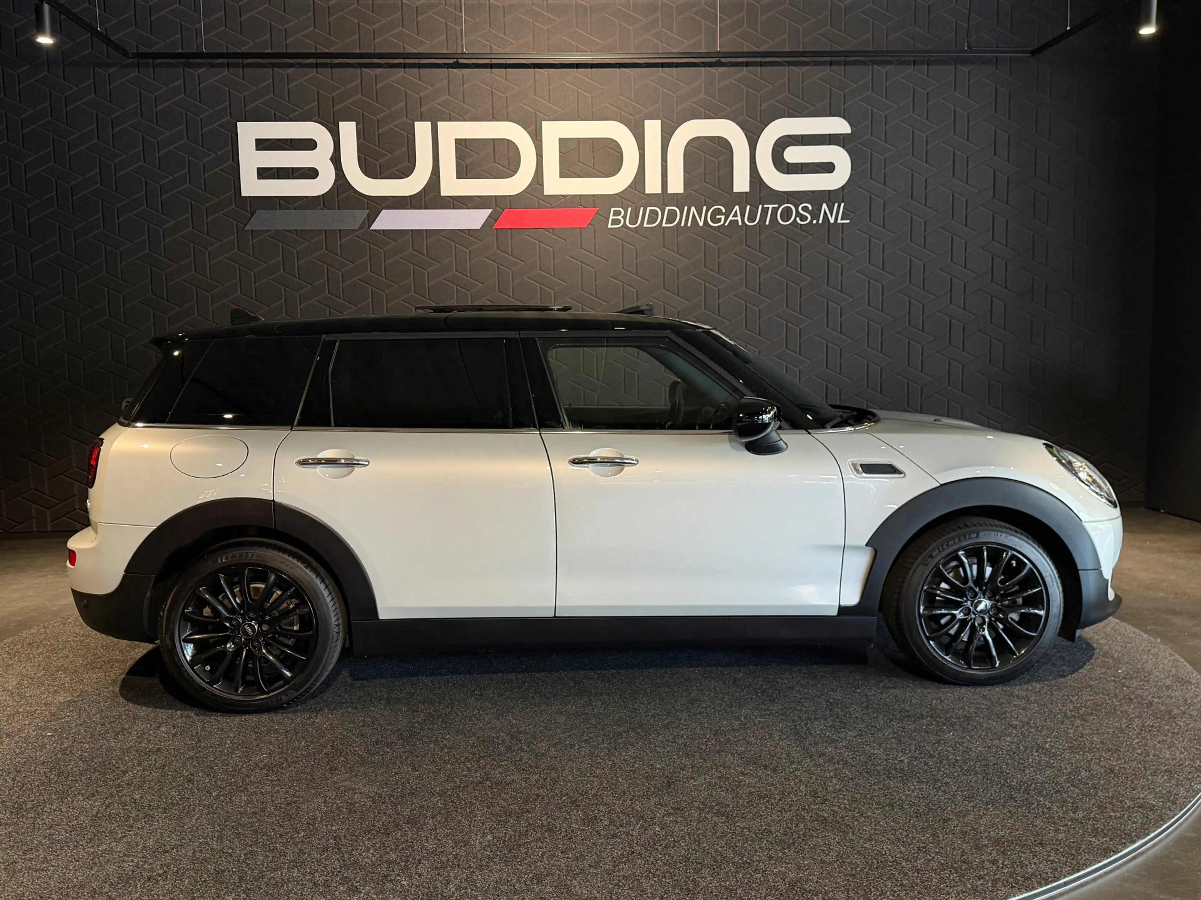 MINI Cooper Clubman 1.5 Pepper |Panoramadak|keyless|trekhaak| — photo 4