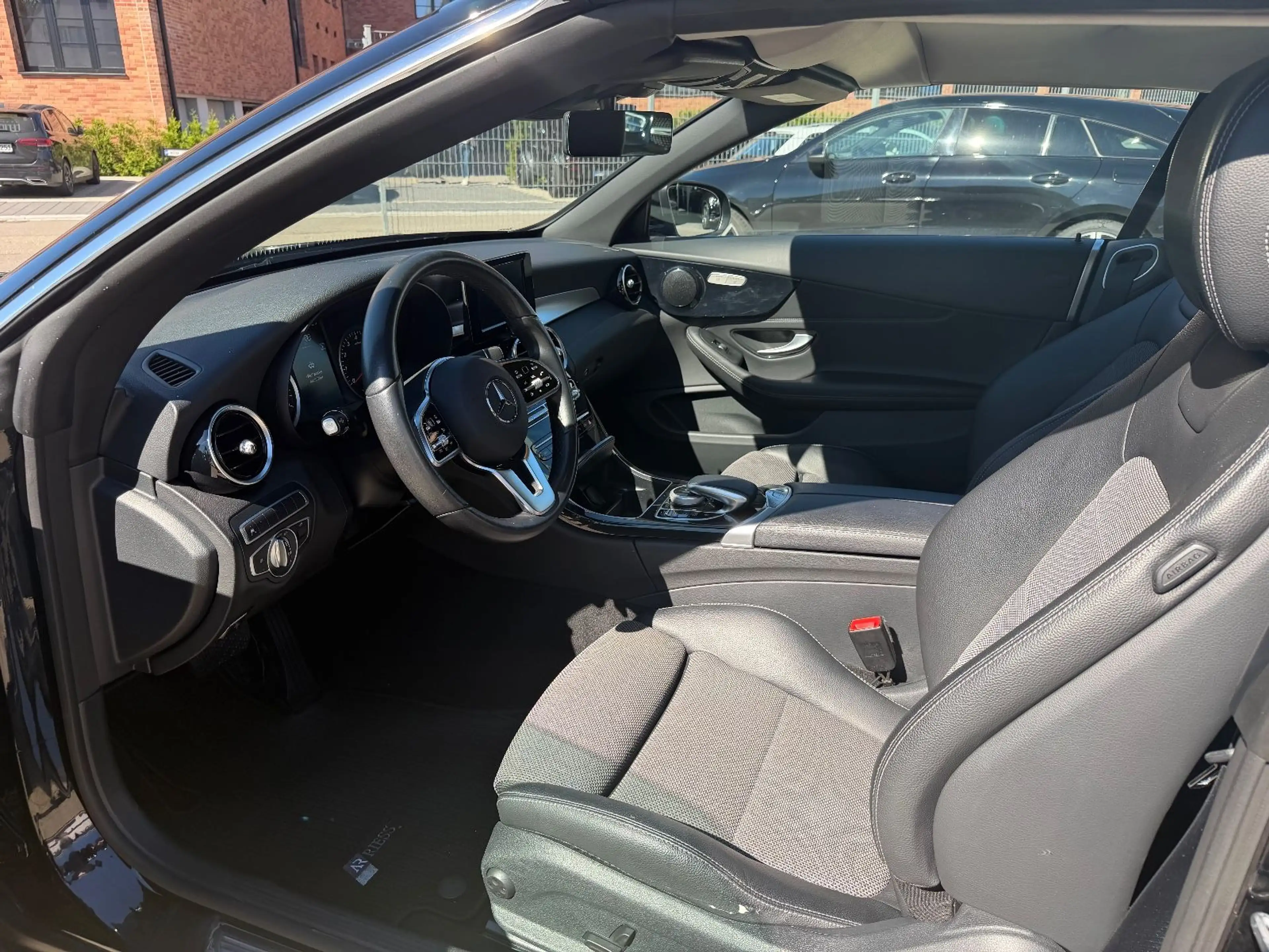 Mercedes-Benz C 200 Cabrio*4Matic*Airscarf*Rcam — photo 10