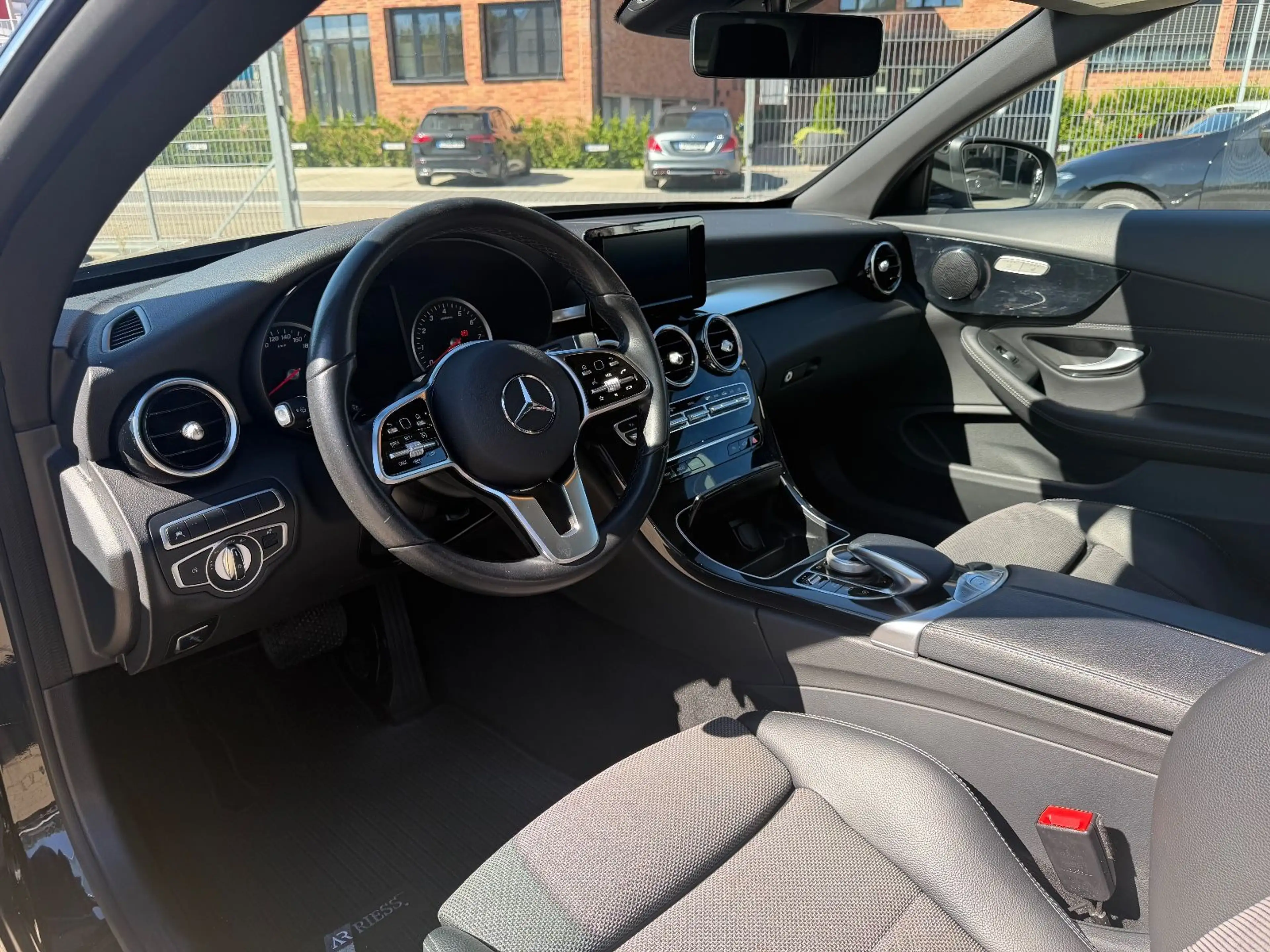 Mercedes-Benz C 200 Cabrio*4Matic*Airscarf*Rcam — photo 9