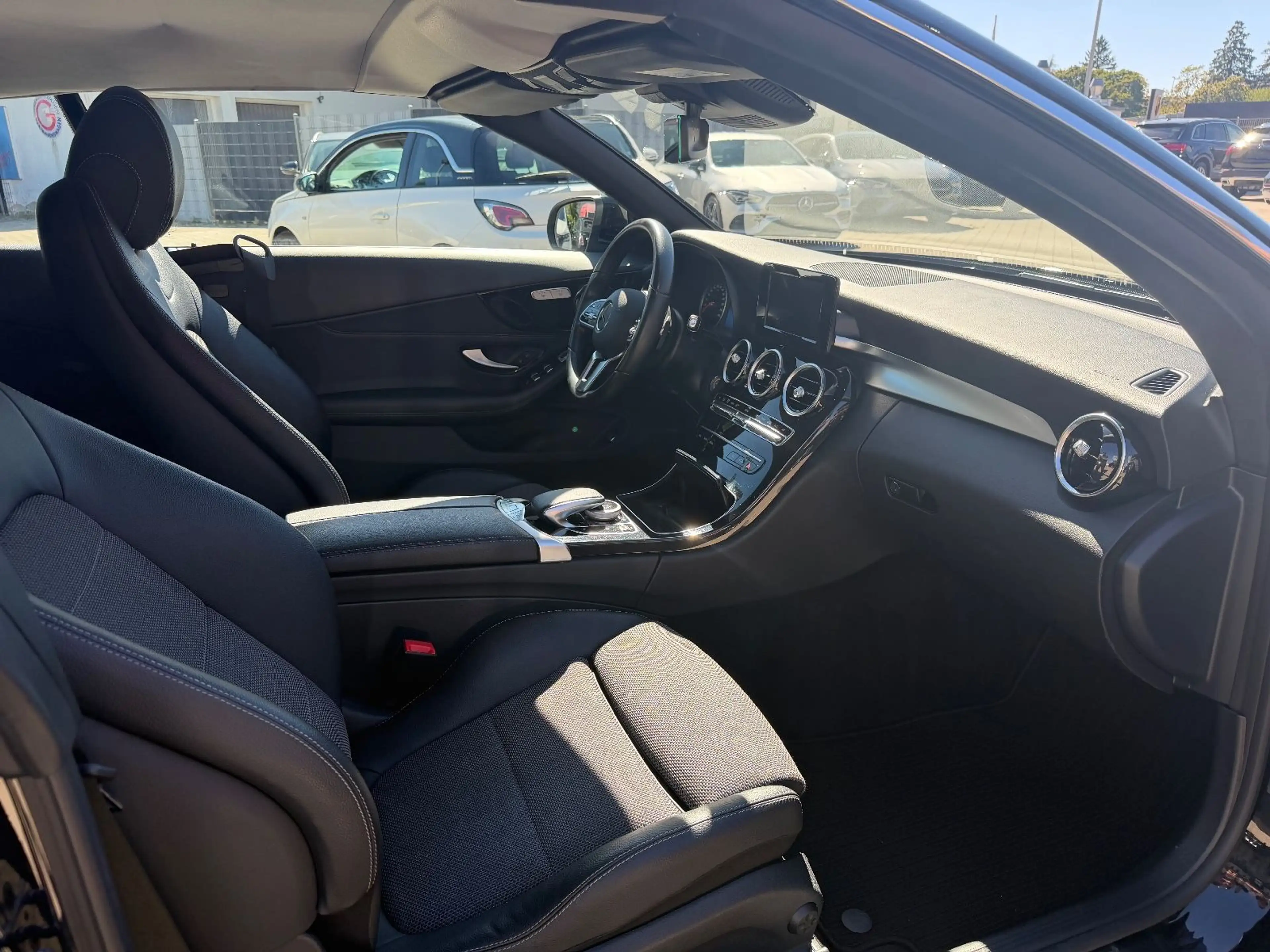 Mercedes-Benz C 200 Cabrio*4Matic*Airscarf*Rcam — photo 12
