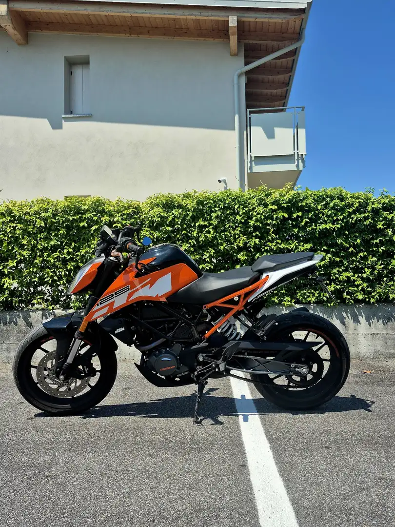KTM 125 Duke Arancione - 1