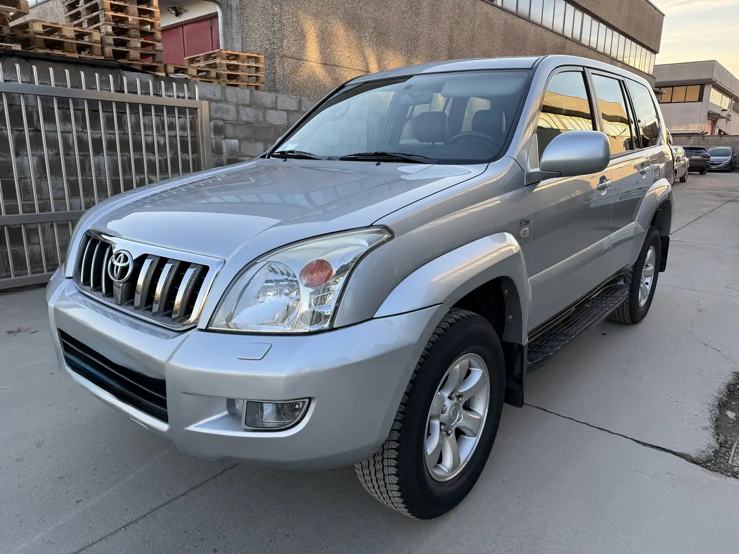 Toyota Land Cruiser kdj120 5p 3.0 d4-d auto - 2