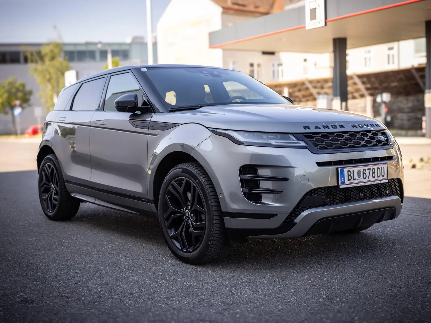 Land Rover Range Rover Evoque Range Rover Evoque 2,0 D180 R-Dynamic SE Aut. R-Dynamic SE Grau - 1