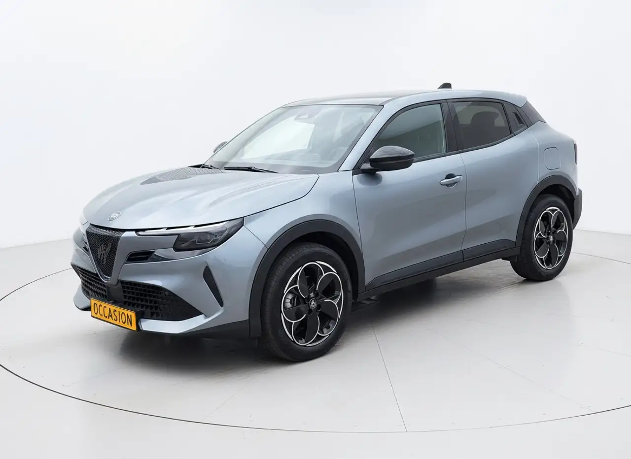 Alfa Romeo Junior 2025