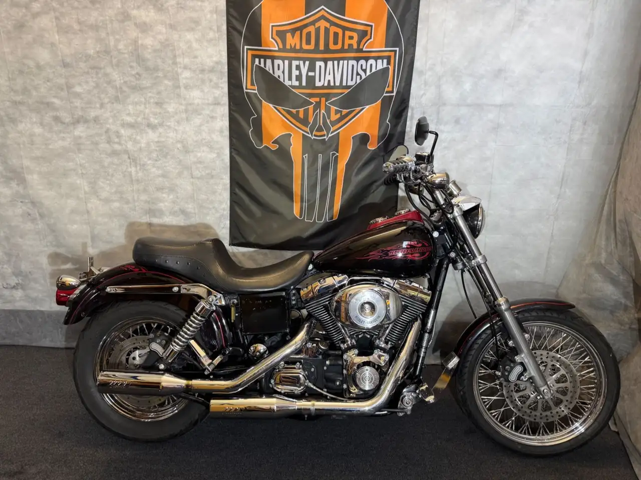 Harley-Davidson Super Glide
