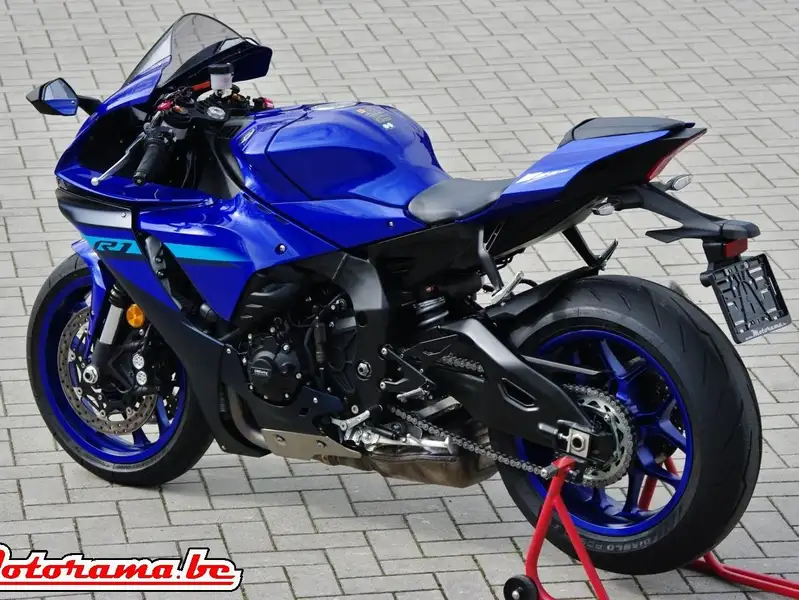 Yamaha YZF-R1 - foto 3