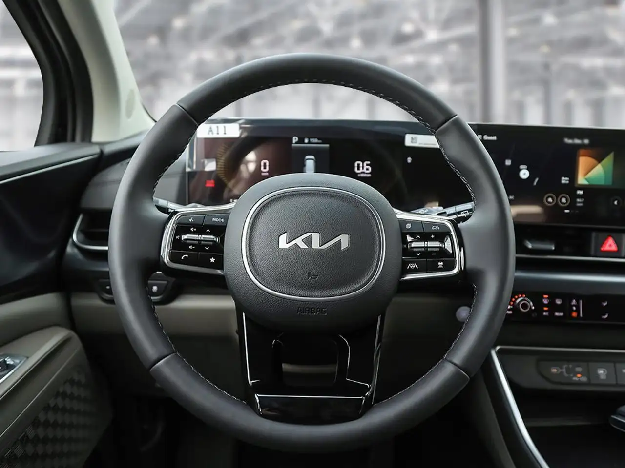 Kia Carnival снимка Kia Carnival