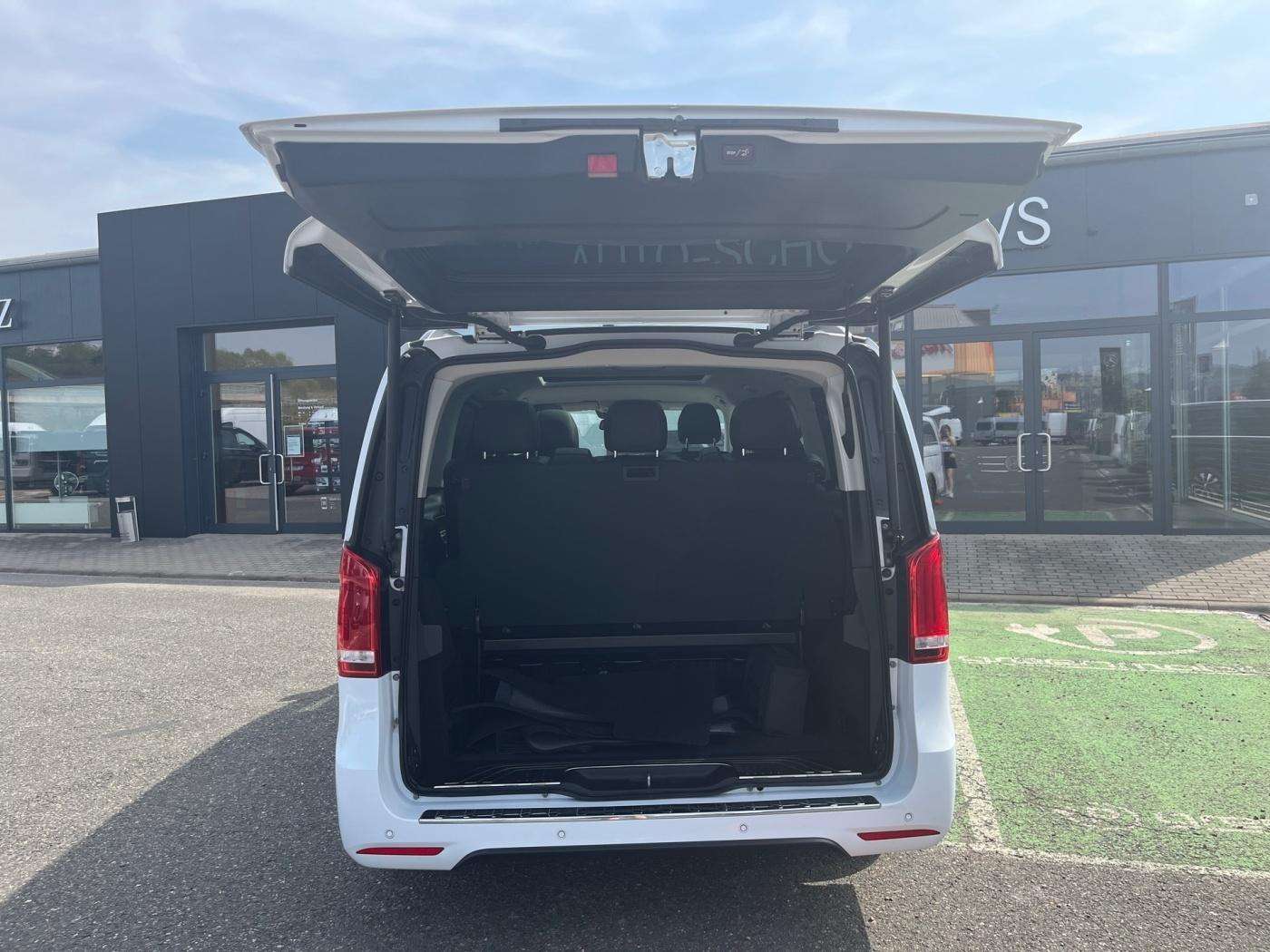 Mercedes-Benz EQV 300
