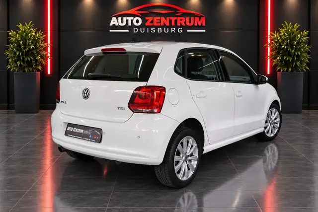 Volkswagen Polo view 9