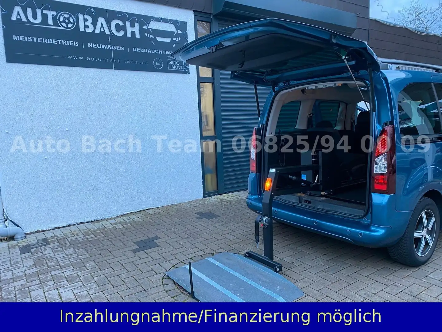 Citroen Berlingo Kombi Exclusive mit Rollstuhllift Blau - 2
