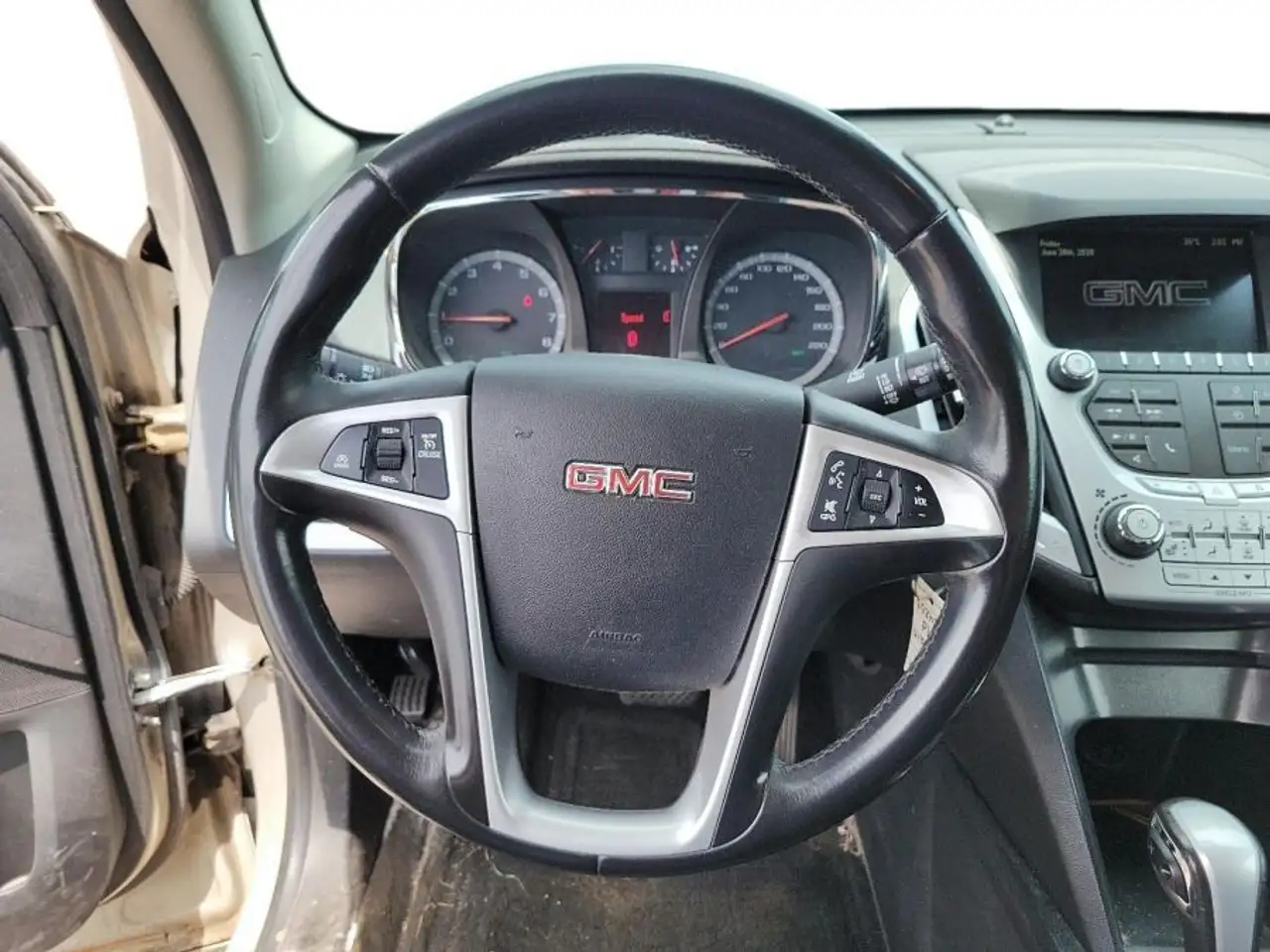 GMC Terrain photo GMC Terrain