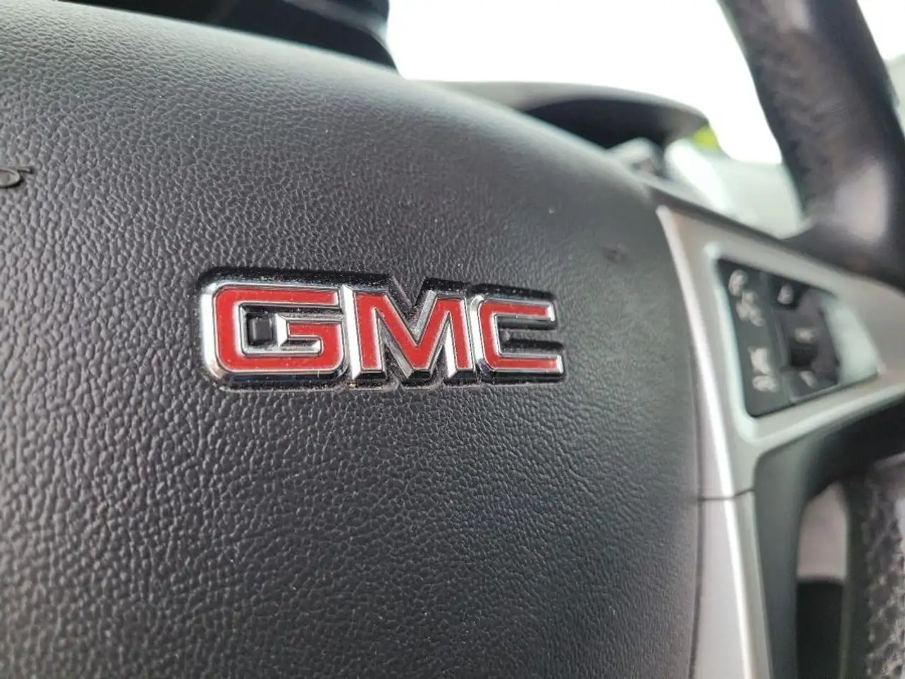GMC Terrain photo GMC Terrain