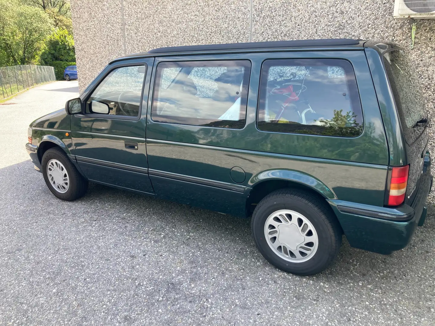 Chrysler Voyager Voyager 2.5 td LE Zielony - 2