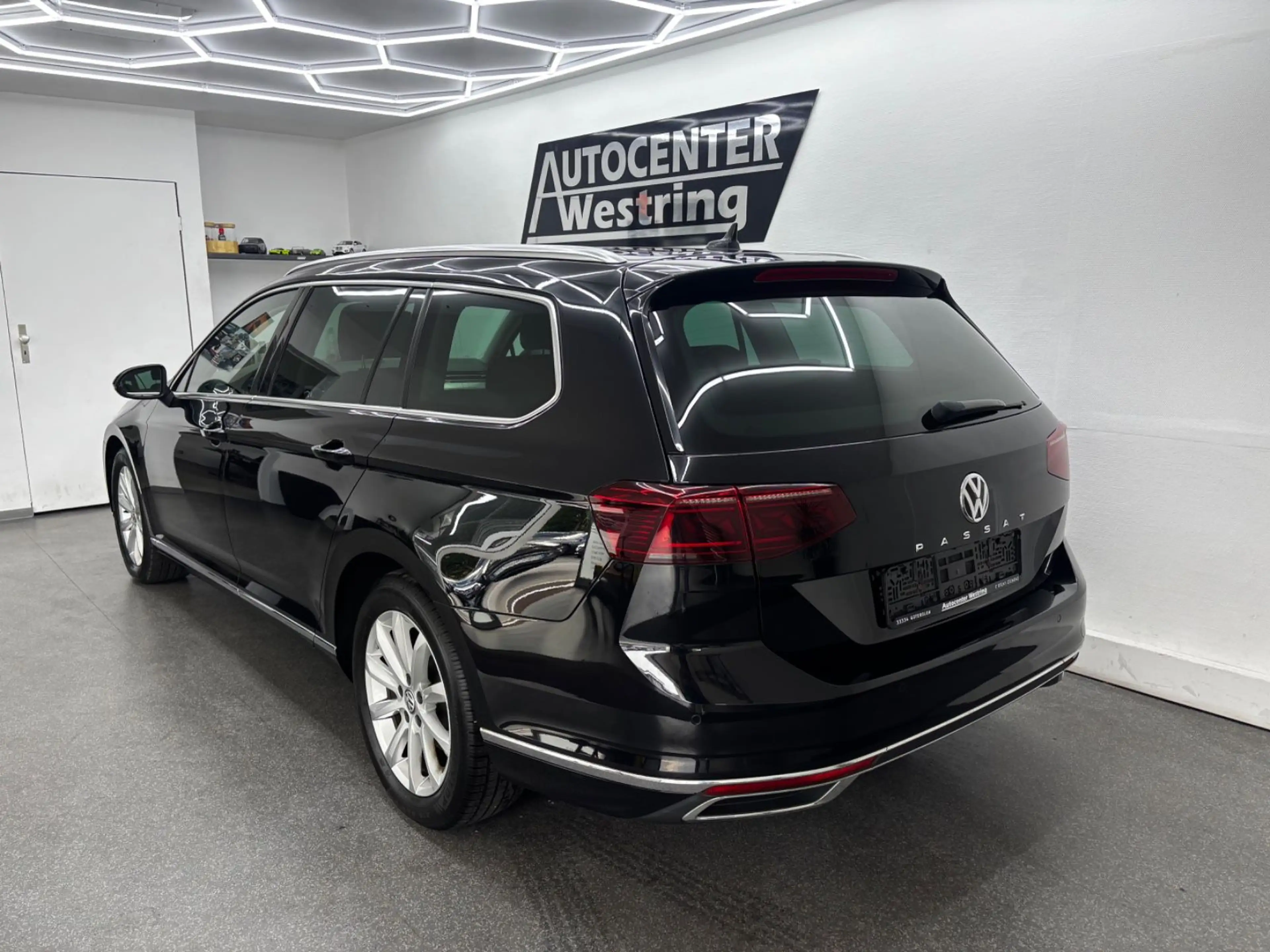 Volkswagen Passat Variant 2.0 TDI  Elegance *DSG*Kamera*AHK — photo 7