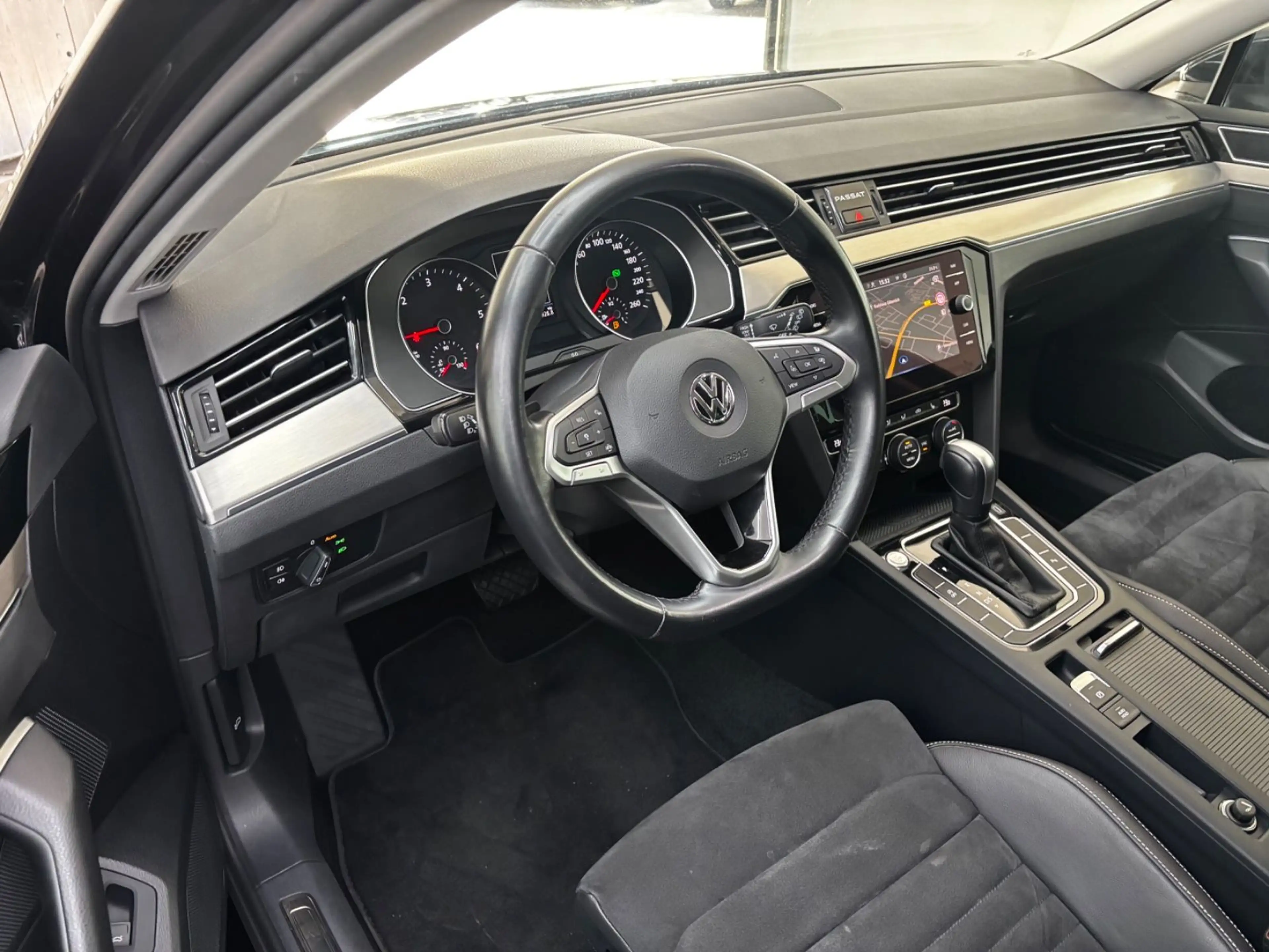 Volkswagen Passat Variant 2.0 TDI  Elegance *DSG*Kamera*AHK — photo 8