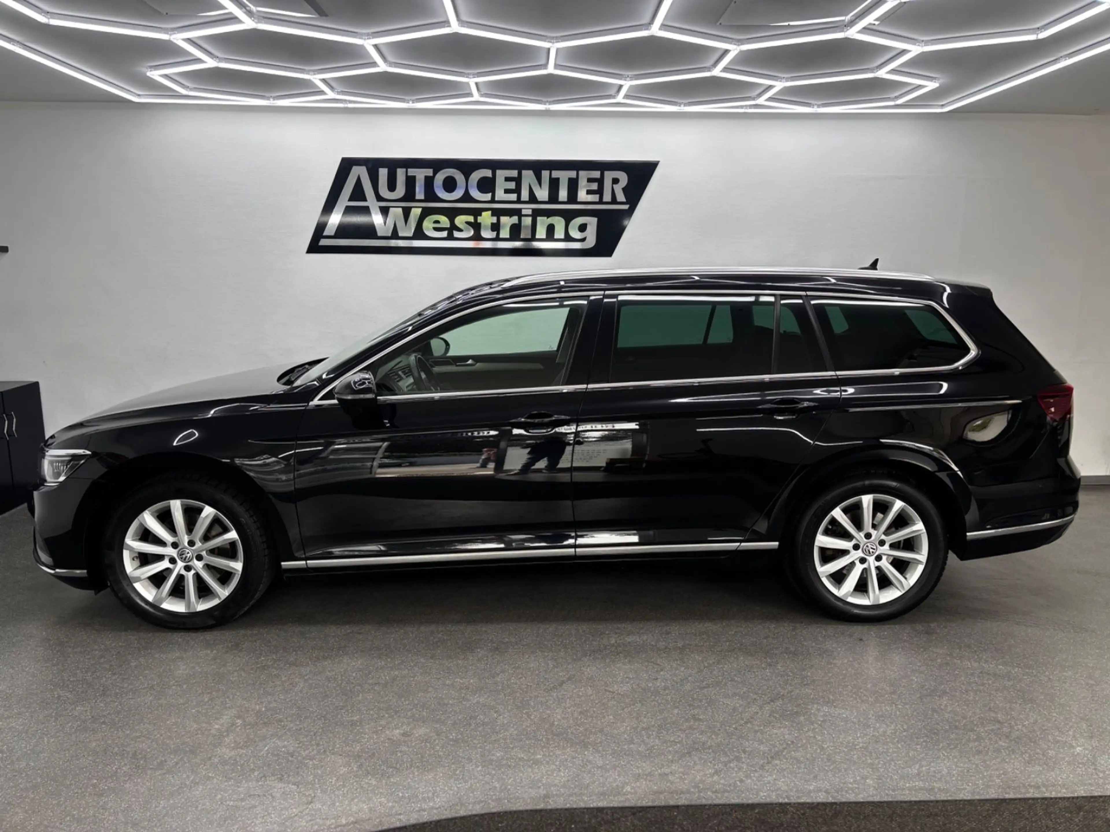 Volkswagen Passat Variant 2.0 TDI  Elegance *DSG*Kamera*AHK — photo 6