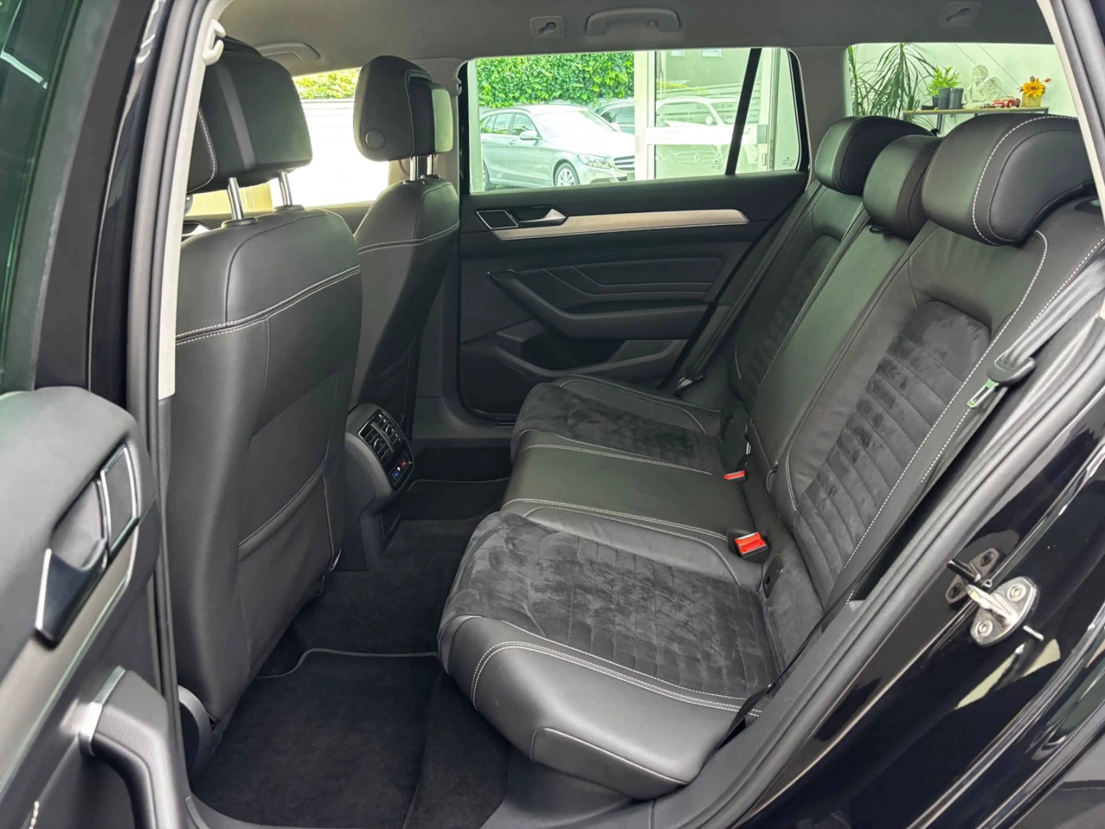 Volkswagen Passat Variant 2.0 TDI  Elegance *DSG*Kamera*AHK — photo 14
