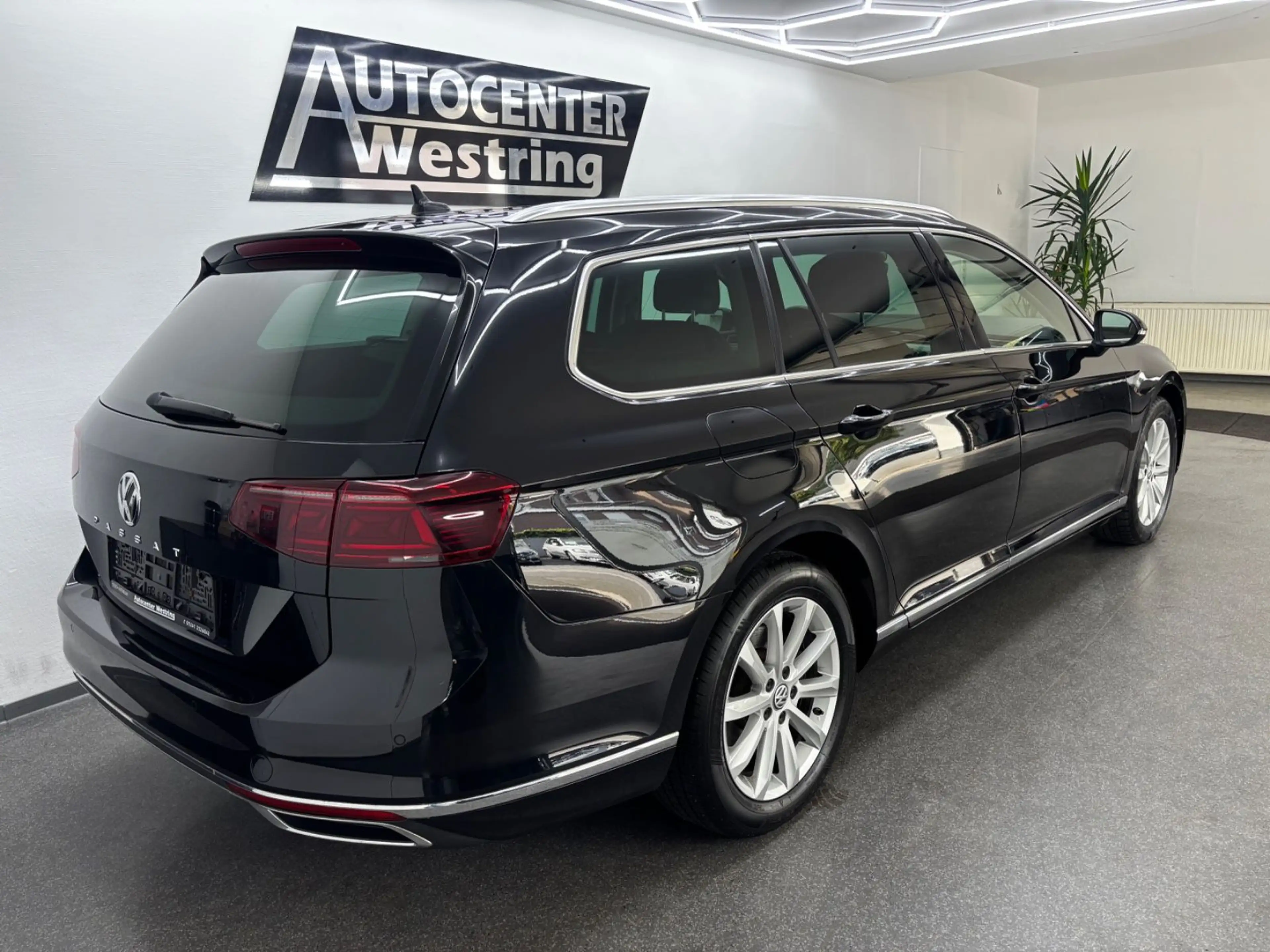 Volkswagen Passat Variant 2.0 TDI  Elegance *DSG*Kamera*AHK — photo 3