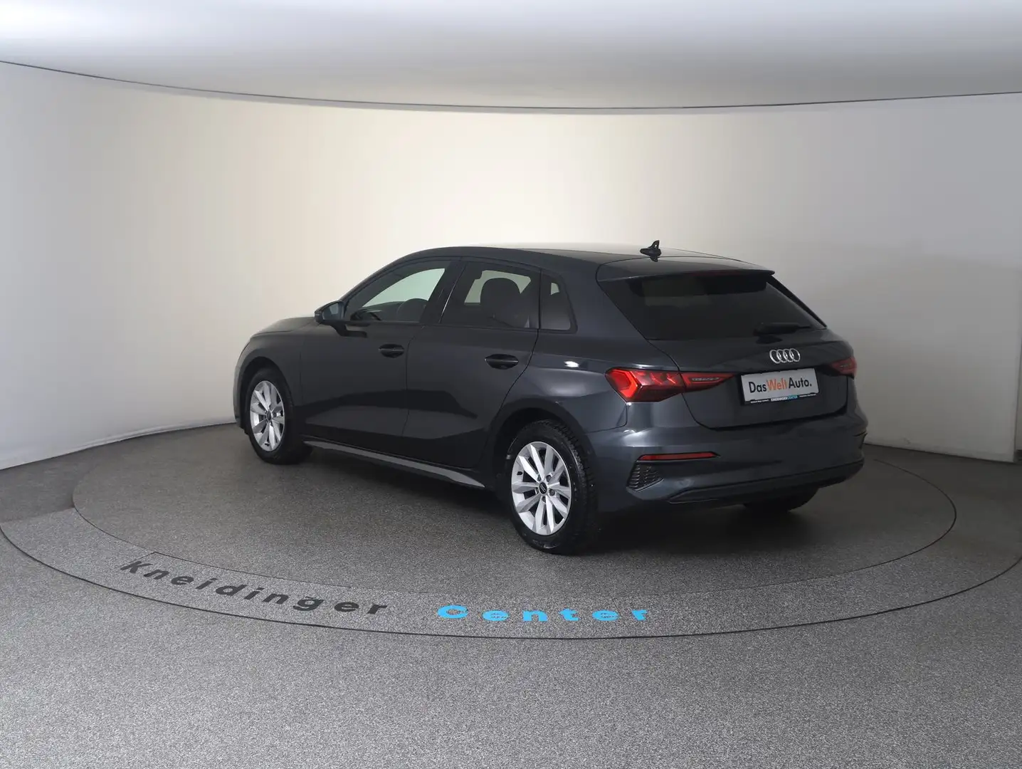 Audi A3 30 TFSI intense Grau - 2