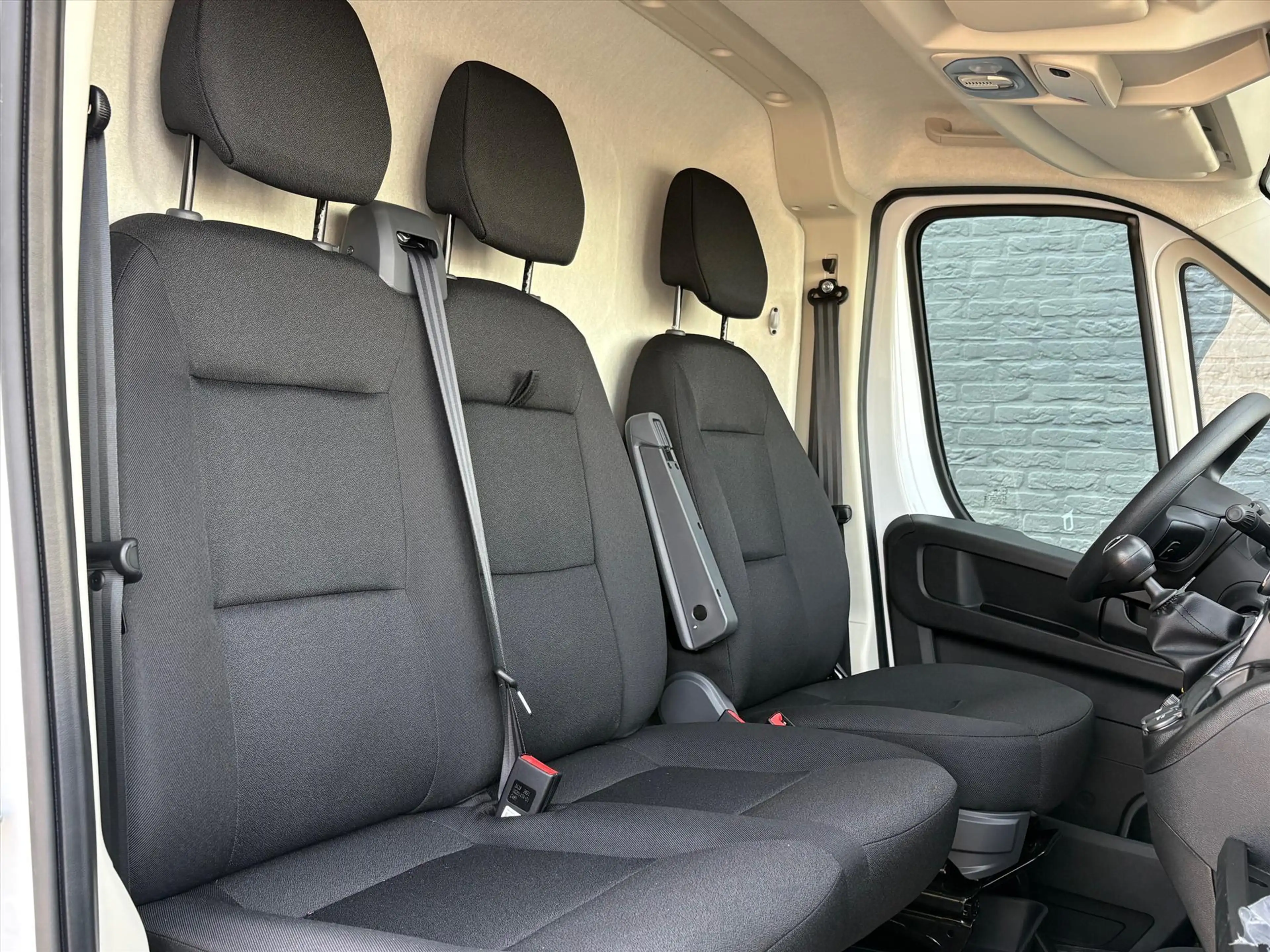 Citroen Jumper GB 2.2 BlueHDi 140pk S&S L2H2 35 | Pakket Visibili — photo 12