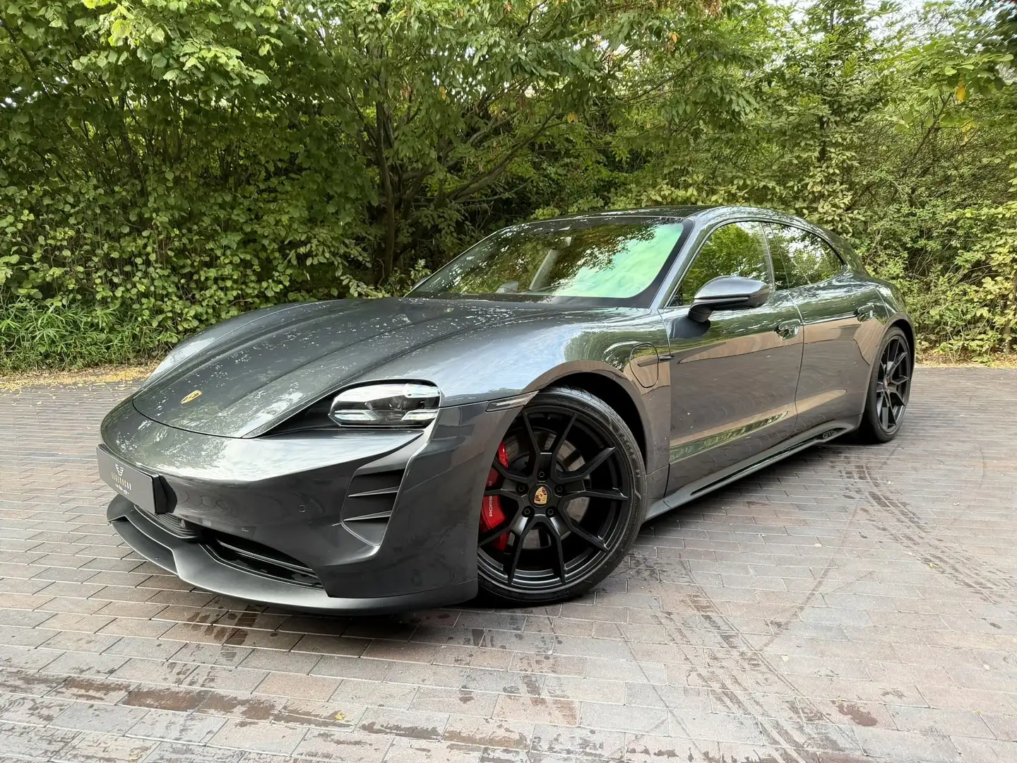 Porsche Taycan GTS Sport Turismo/Pano/Head-Up/Ventilation/Full! Grijs - 1
