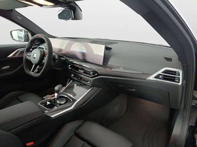 BMW M4 view 10