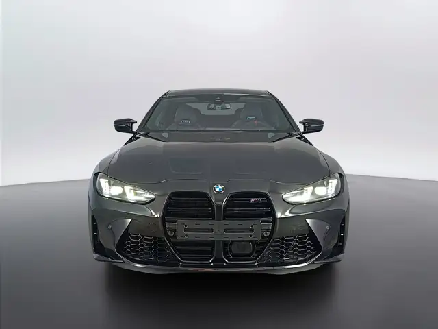 BMW M4 view 2