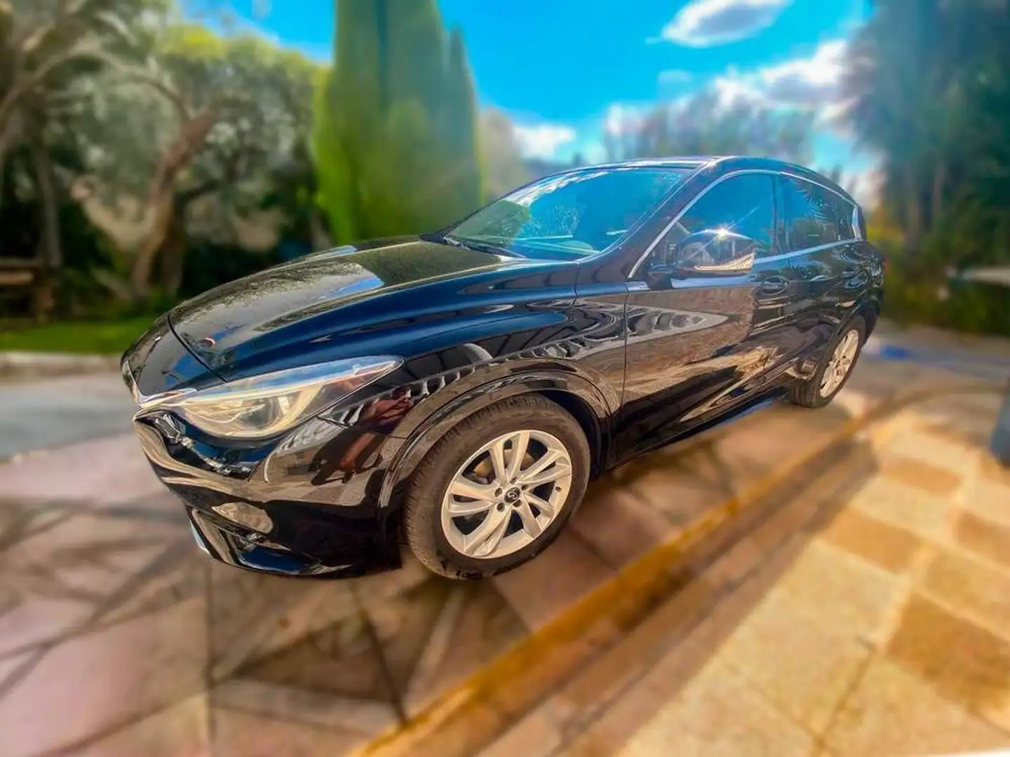 Infiniti Q30 1.5d Premium Noir - 2
