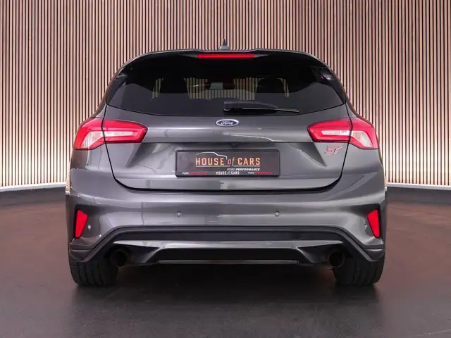 Ford Focus view 12