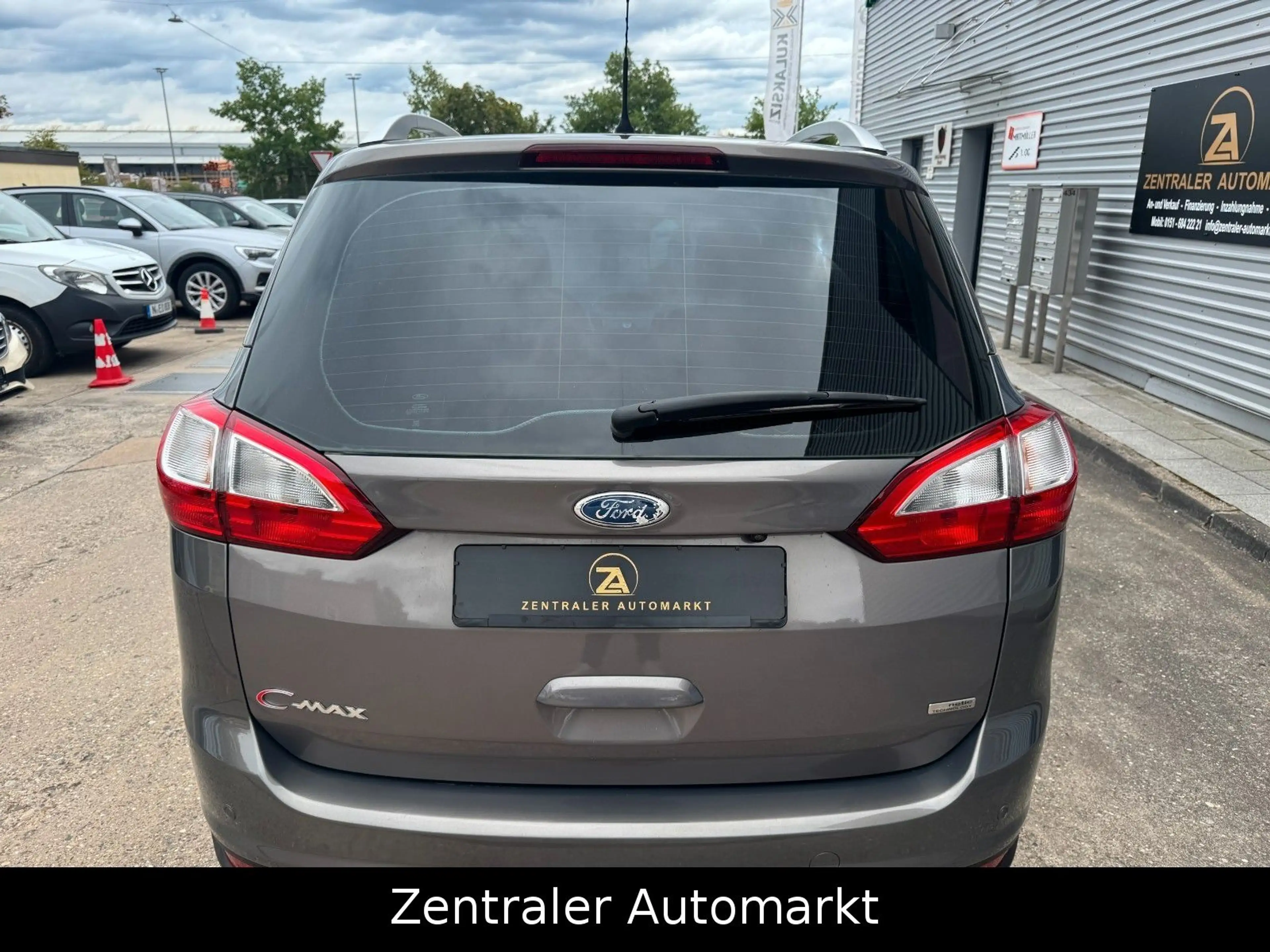 Ford Grand C-Max C-Max Grand Titanium/Xenon/Navi/Kamera/7-Sitzer — photo 6