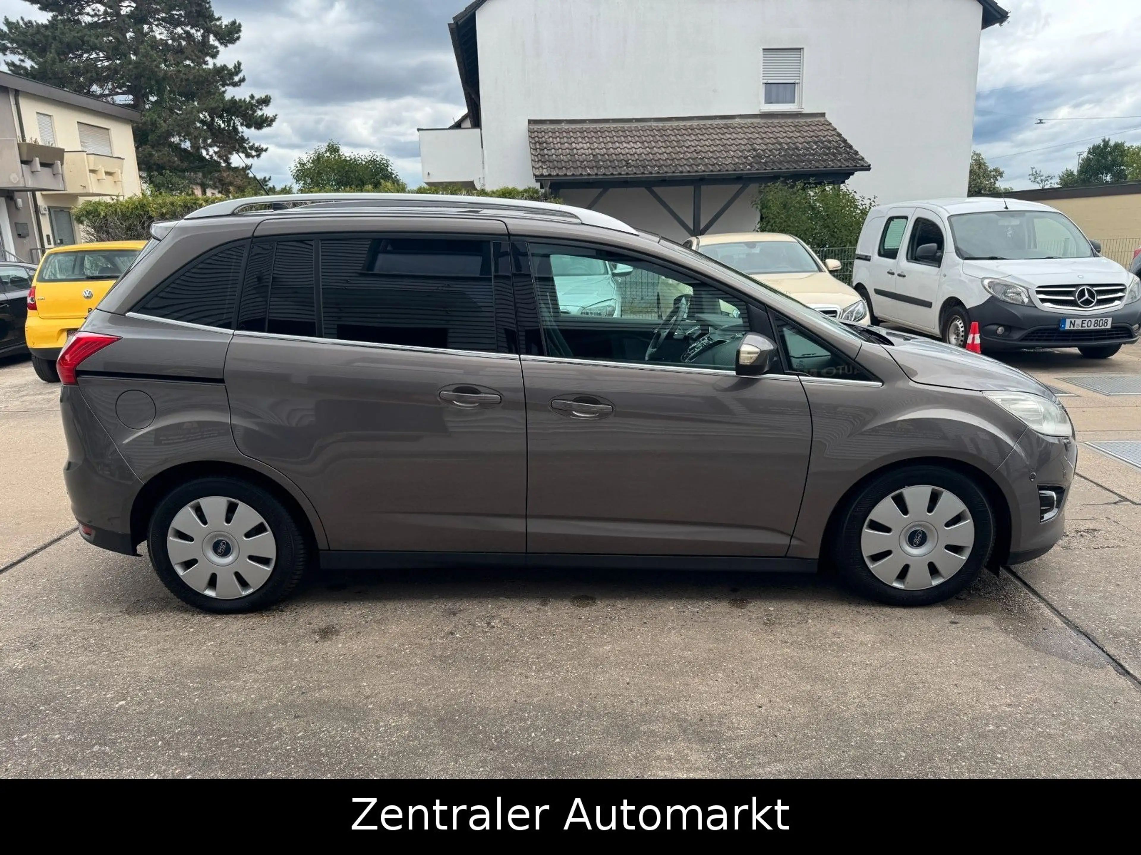 Ford Grand C-Max C-Max Grand Titanium/Xenon/Navi/Kamera/7-Sitzer — photo 4
