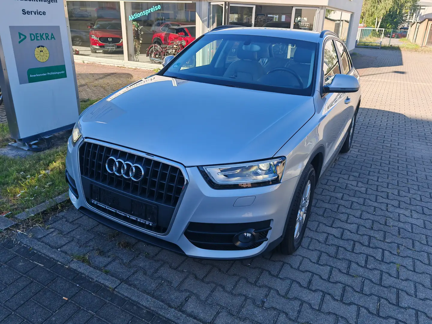 Audi Q3 1.4 TFSI Grau - 1