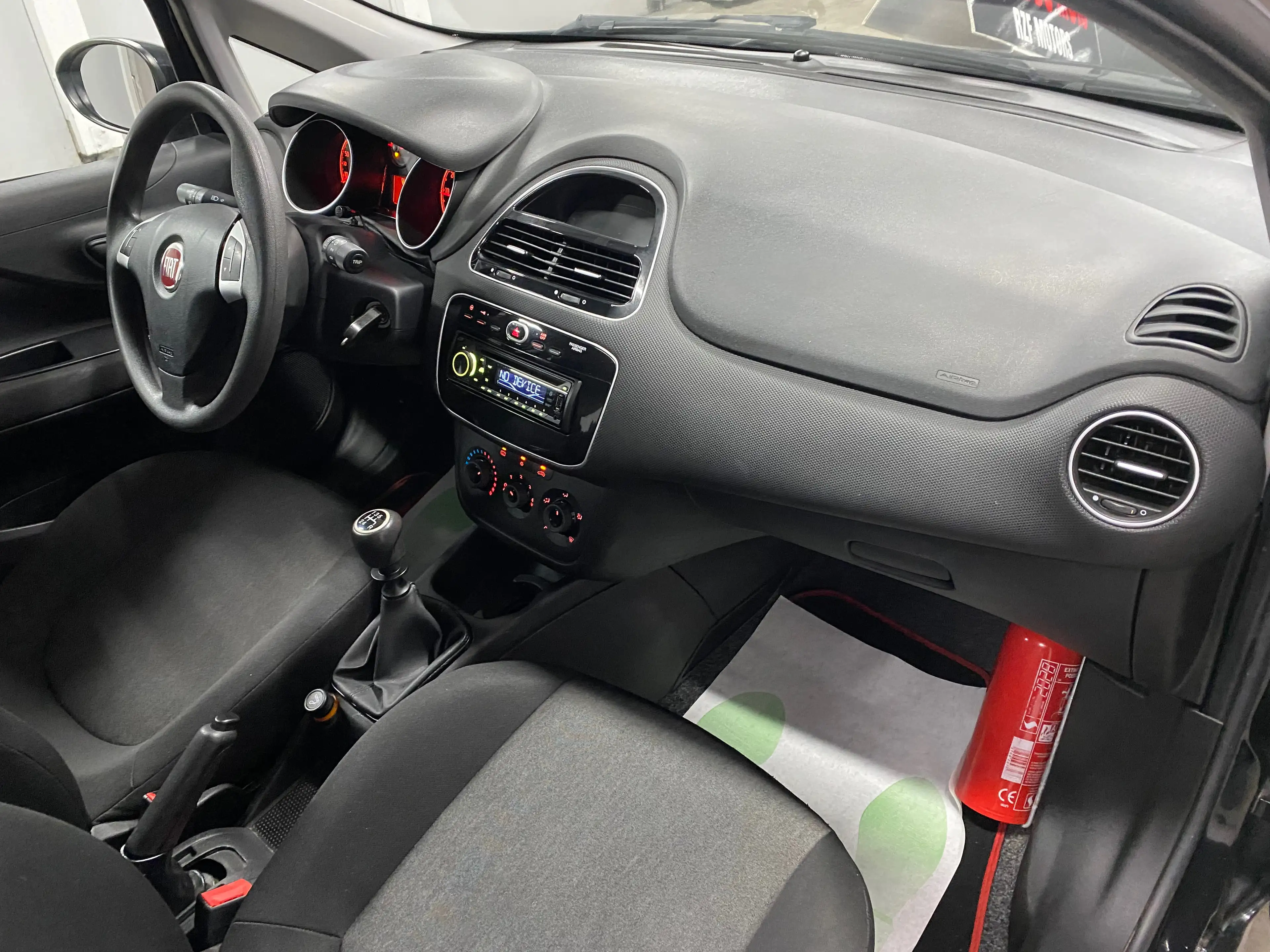 Fiat Punto 1.2i STREET 🏳️ GARANTIE 12 MOIS 🏳️ — photo 4