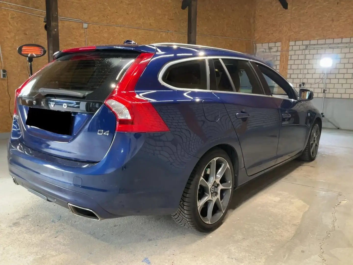 Volvo V60 2.0 D4 Ocean Race *TOP Ausstattung* Blau - 2