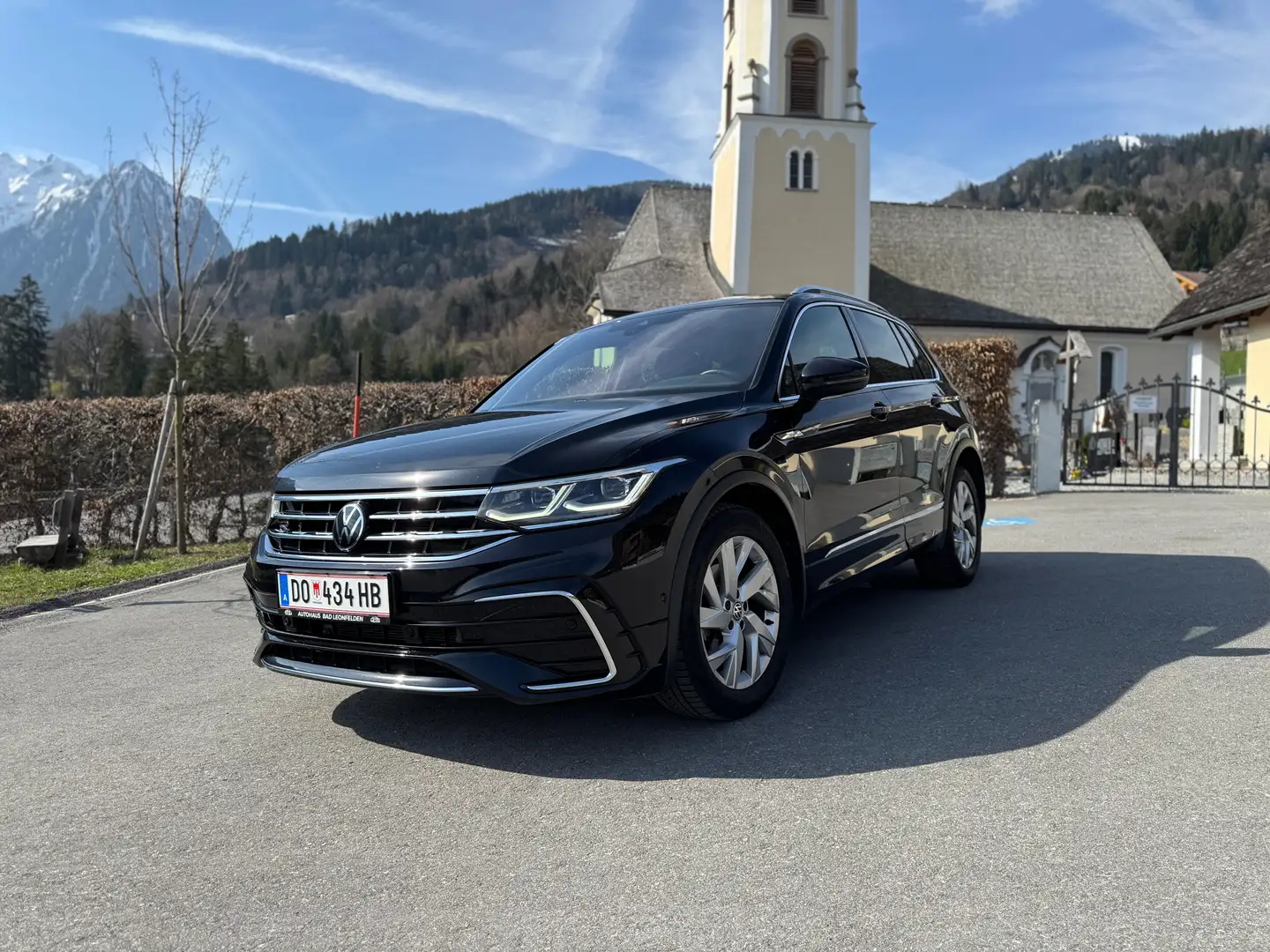 Volkswagen Tiguan Tiguan 2,0 TDI 4Motion R-Line DSG R-Line, Garantie, AHK, Service, Öl Neu Schwarz - 1