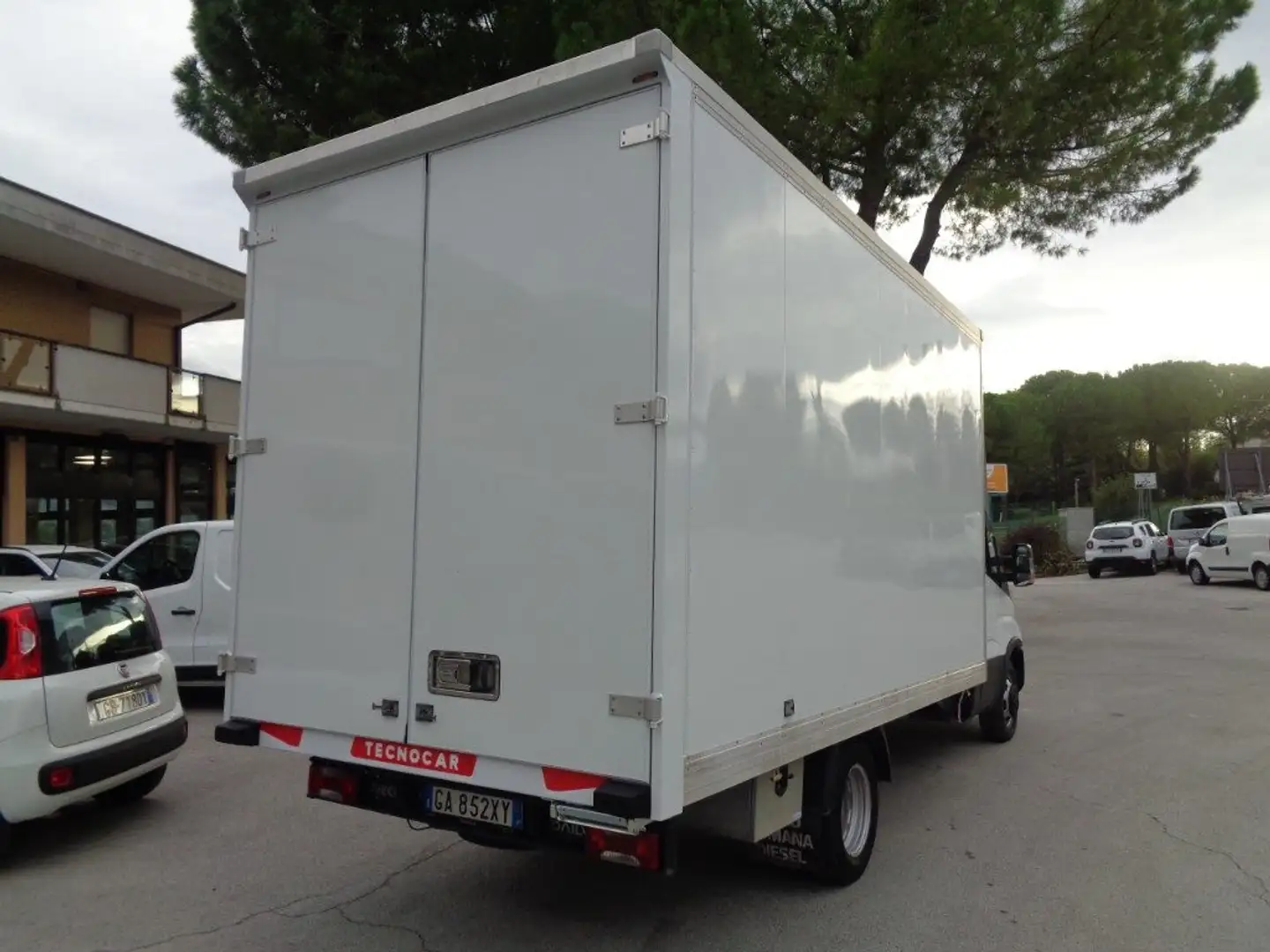 Iveco Daily 35C14 2.3 HPT 3750 TOR RG CENTINATURA ALLUMINIO Blanco - 2