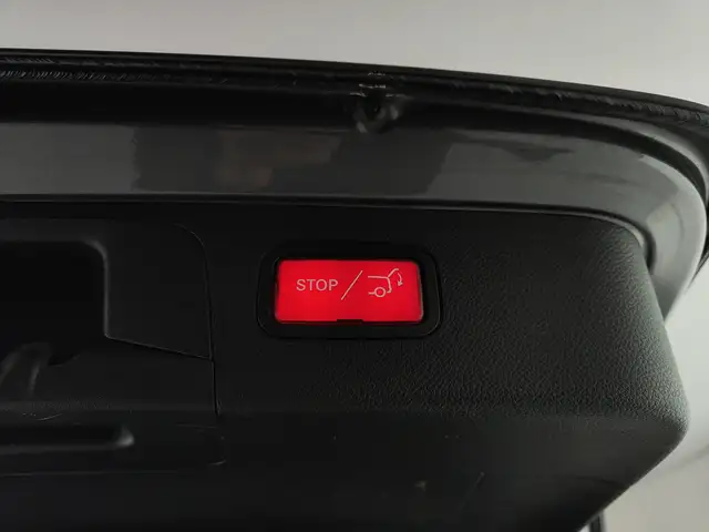Mercedes-Benz GLC view 11