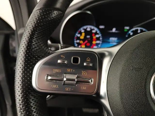 Mercedes-Benz GLC view 15