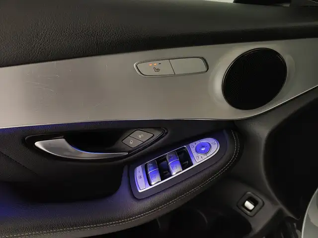 Mercedes-Benz GLC view 13