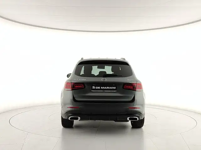 Mercedes-Benz GLC view 4