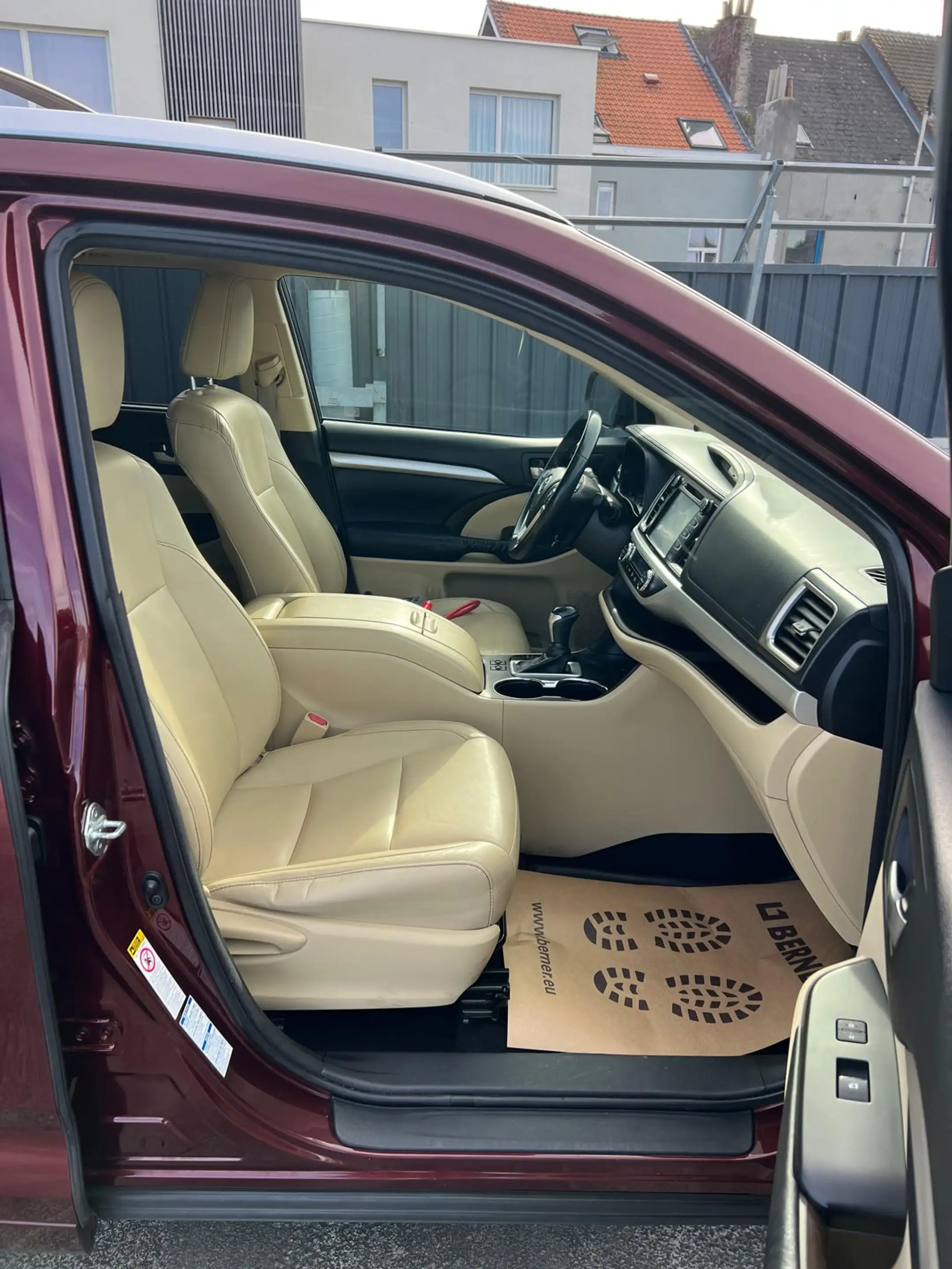 Toyota Highlander FULLY LOADED-ONLY FOR EXPORT OUT OF EUROPE — photo 9