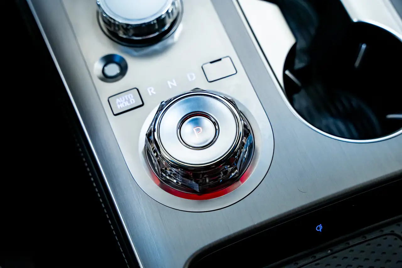 Genesis GV70 снимка Genesis GV70